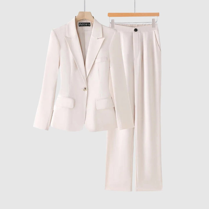 Chloé Rousseau Executive Power Set