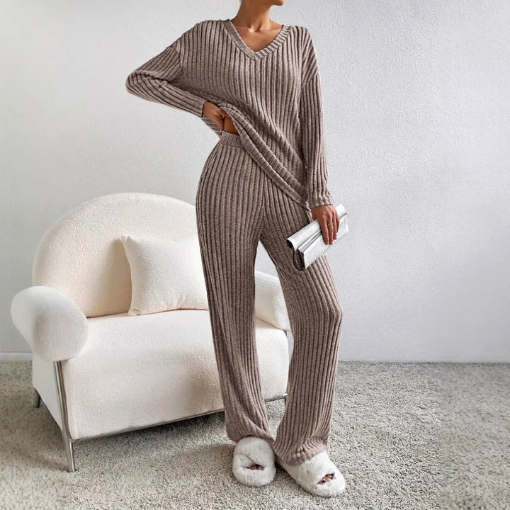Vivian Prescott Eterna Knit Set