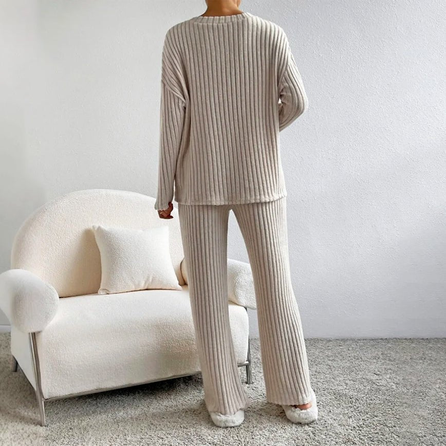 Vivian Prescott Eterna Knit Set